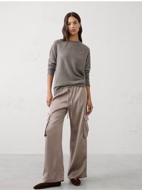 WIDE-LEG MID-RISE SATIN PULL-ON CARGO PANT, size Medium (Tall)